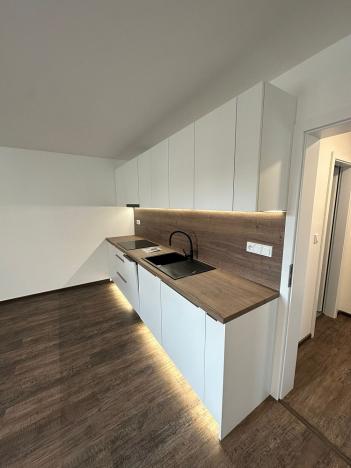 Pronájem bytu 2+kk, Uherské Hradiště - Jarošov, Drahy, 55 m2
