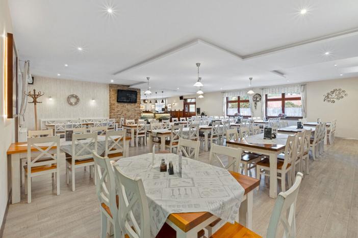 Prodej restaurace, Český Šternberk, 480 m2