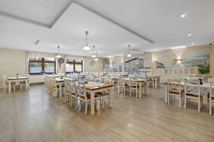 Prodej restaurace, Český Šternberk, 480 m2