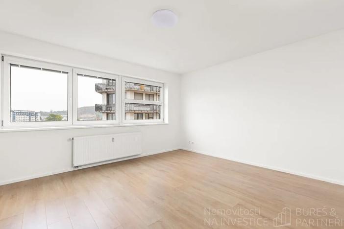 Pronájem bytu 1+kk, Praha - Nusle, Kloboučnická, 33 m2