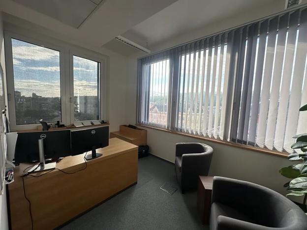 Pronájem kanceláře, Praha - Karlín, Pobřežní, 460 m2