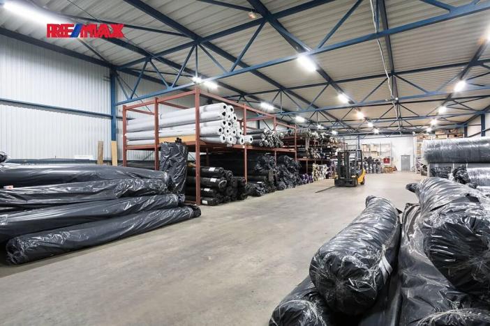 Prodej skladu, Strančice, 2325 m2