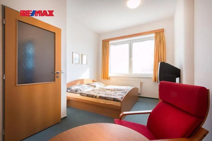 Prodej skladu, Strančice, 2325 m2