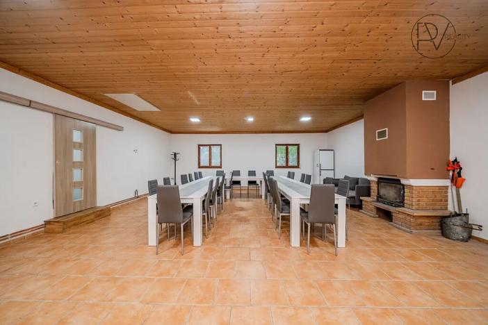 Prodej ubytování, Řeka, 250 m2