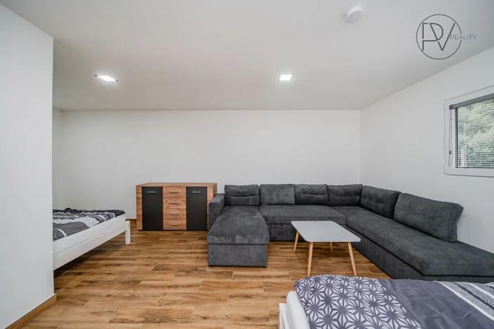 Prodej ubytování, Řeka, 250 m2