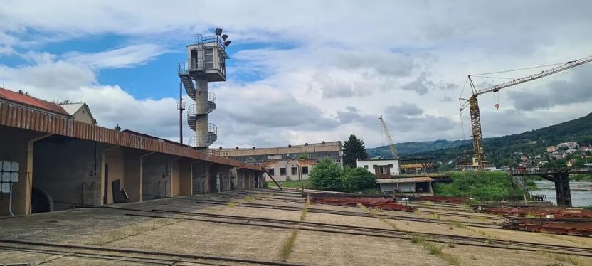 Prodej komerční nemovitosti, Děčín, Vítězství, 12815 m2