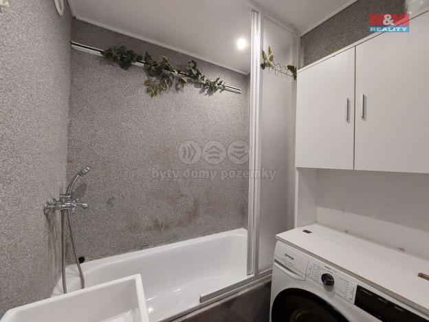 Prodej bytu 3+1, Klášterec nad Ohří - Miřetice u Klášterce nad Ohří, Luční, 71 m2