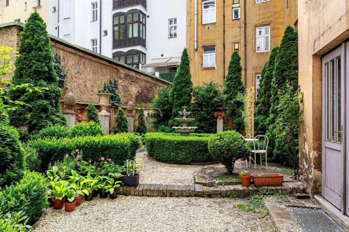 Prodej bytu 2+kk, Praha - Smíchov, Malátova, 67 m2