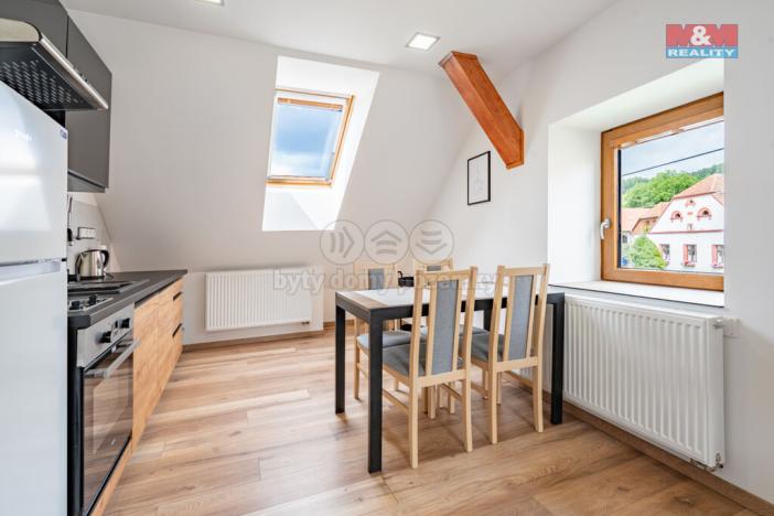 Pronájem atypického bytu, Hoštice, 60 m2