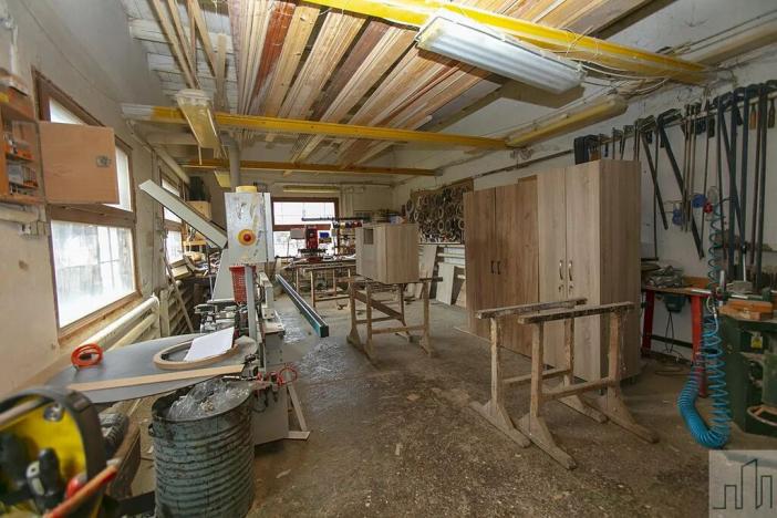 Prodej výrobních prostor, Lahošť, Švermova, 255 m2