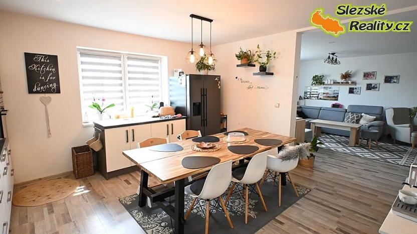 Prodej rodinného domu, Vitiněves, 290 m2