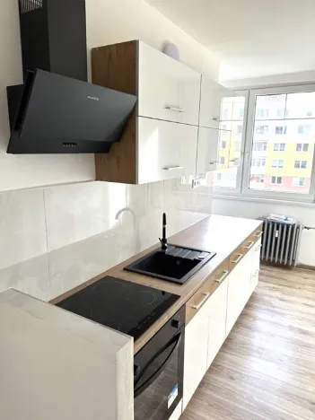 Pronájem bytu 3+1, Klášterec nad Ohří, Školní, 82 m2