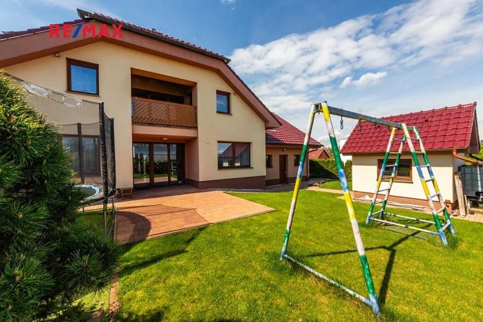 Prodej rodinného domu, Hostivice, Liliová, 392 m2