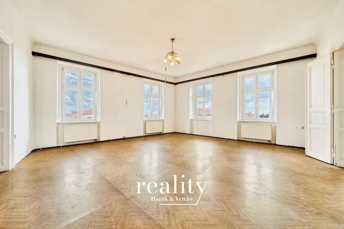 Prodej bytu 4+1, Znojmo, Pontassievská, 135 m2