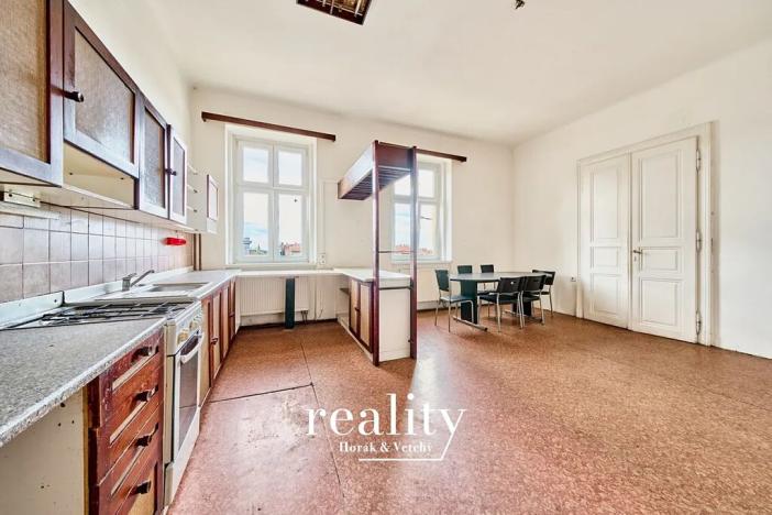 Prodej bytu 4+1, Znojmo, Pontassievská, 135 m2