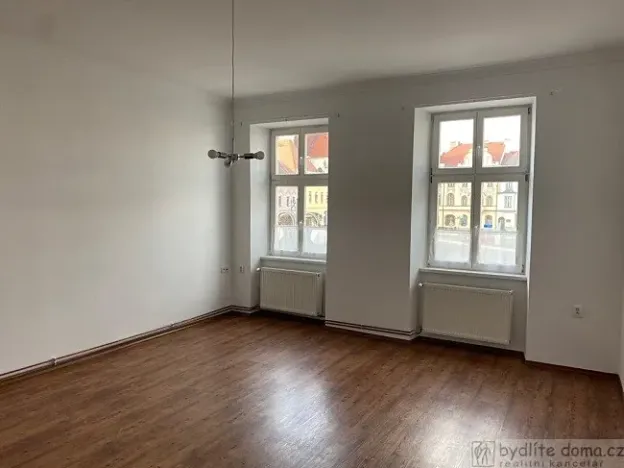 Pronájem bytu 2+1, Vodňany, nám. Svobody, 77 m2