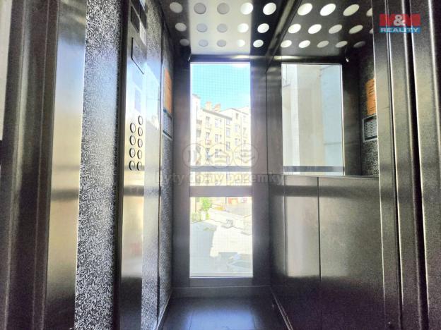 Prodej bytu 3+1, Praha - Smíchov, Zborovská, 89 m2