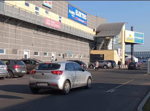 Pronájem obchodního prostoru, Ústí nad Labem, 32 m2