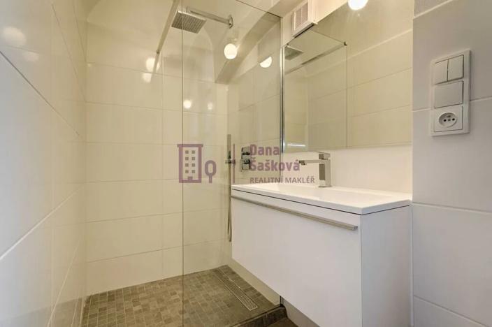 Pronájem bytu 1+kk, Jindřichův Hradec, Kostelní, 36 m2