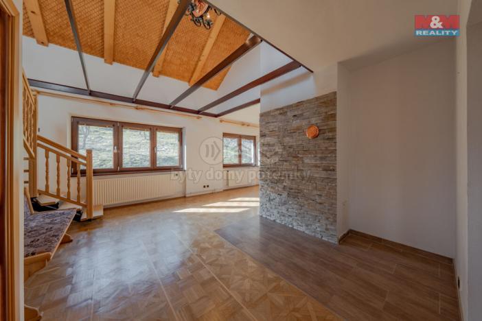 Prodej komerční nemovitosti, Velké Karlovice - Malé Karlovice, 150 m2