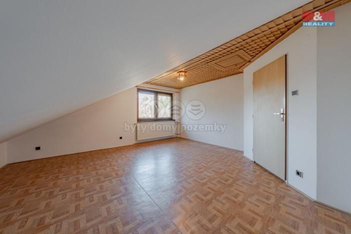 Prodej rodinného domu, Velké Karlovice - Malé Karlovice, 150 m2