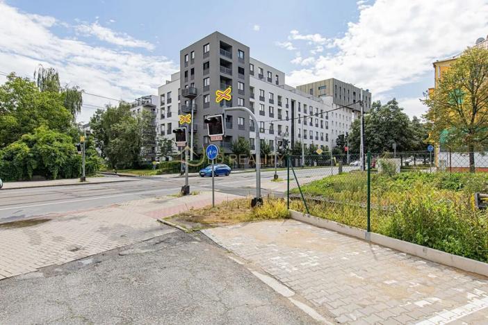 Pronájem garáže, Olomouc, Wolkerova, 15 m2