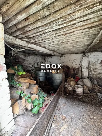 Prodej rodinného domu, Vlkaneč, 244 m2