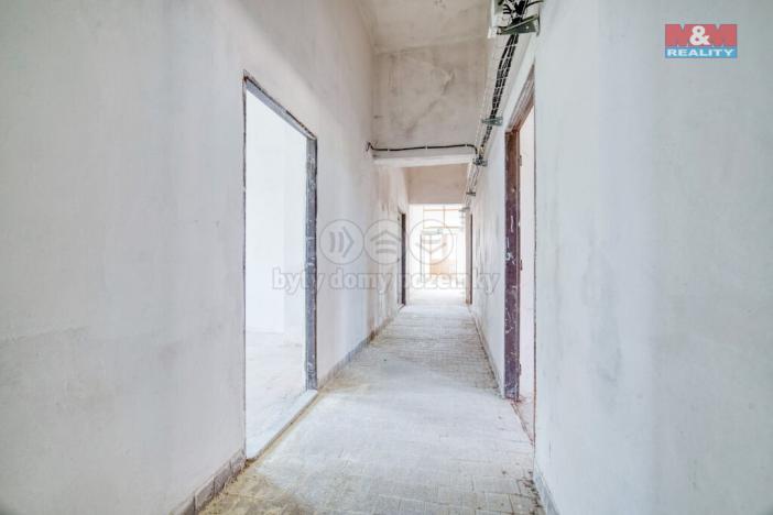 Pronájem obchodního prostoru, Plzeň - Východní Předměstí, sady 5. května, 330 m2