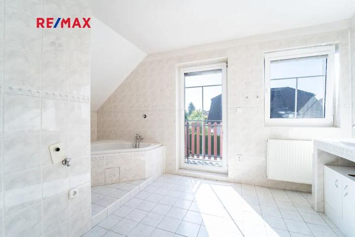 Prodej rodinného domu, Dolní Bousov, Lomená, 143 m2