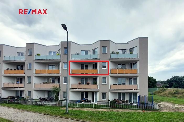Pronájem bytu 2+kk, Velký Osek, U hřiště, 58 m2