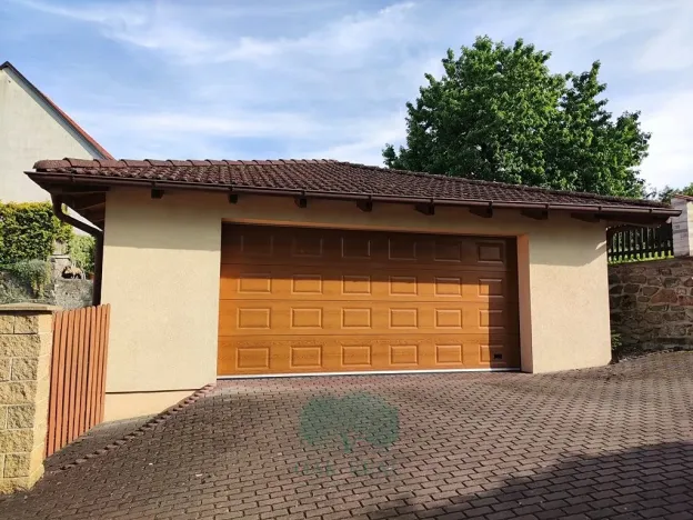 Prodej rodinného domu, Lešany, 272 m2