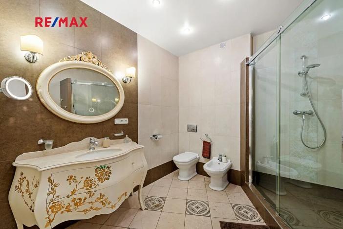 Prodej bytu 4+kk, Praha - Smíchov, Astlova, 187 m2