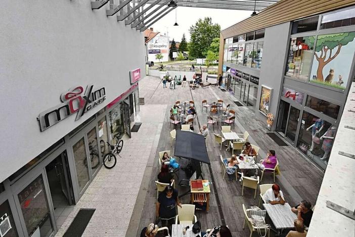 Pronájem obchodního prostoru, Strakonice, Bezděkovská, 58 m2