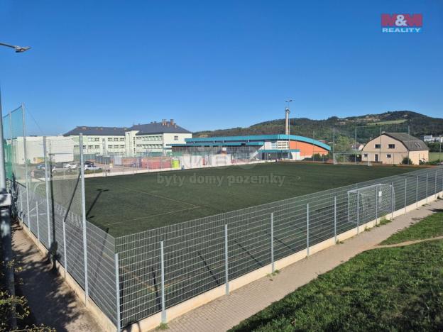 Prodej bytu 3+1, Králův Dvůr, Nad Stadionem, 72 m2