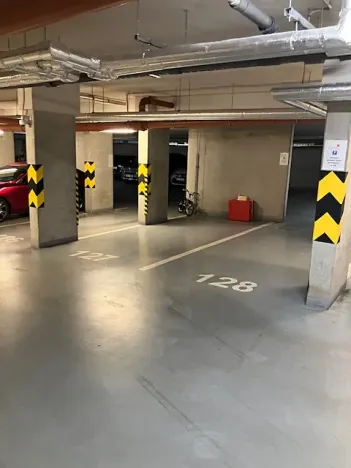 Pronájem garáže, Praha - Modřany, Československého exilu, 18 m2