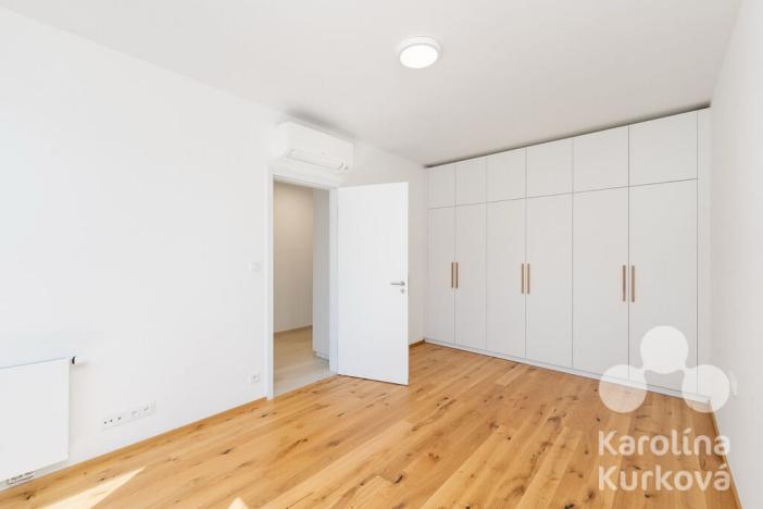 Pronájem bytu 2+kk, Praha, Muzikova, 60 m2