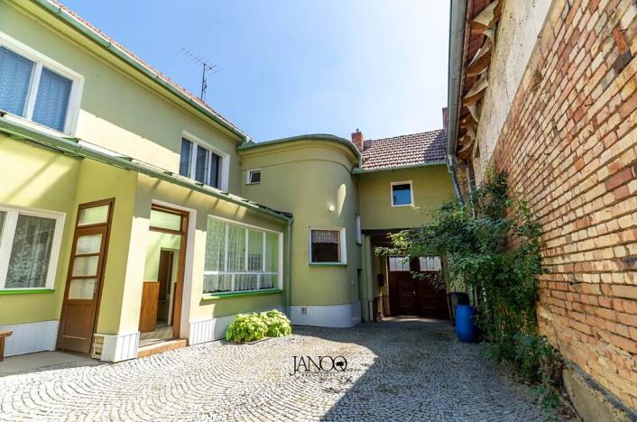 Prodej rodinného domu, Hovorany, 180 m2