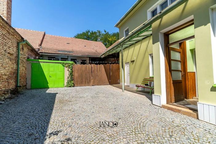 Prodej rodinného domu, Hovorany, 180 m2