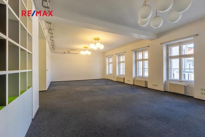 Prodej činžovního domu, Praha - Nové Město, Na bojišti, 728 m2