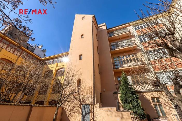 Prodej činžovního domu, Praha - Nové Město, Na bojišti, 728 m2