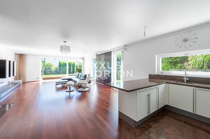 Pronájem rodinného domu, Praha - Dejvice, Hanzelkova, 219 m2