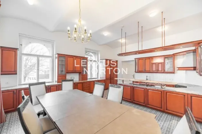 Pronájem vily, Praha - Vokovice, Ke dvoru, 827 m2