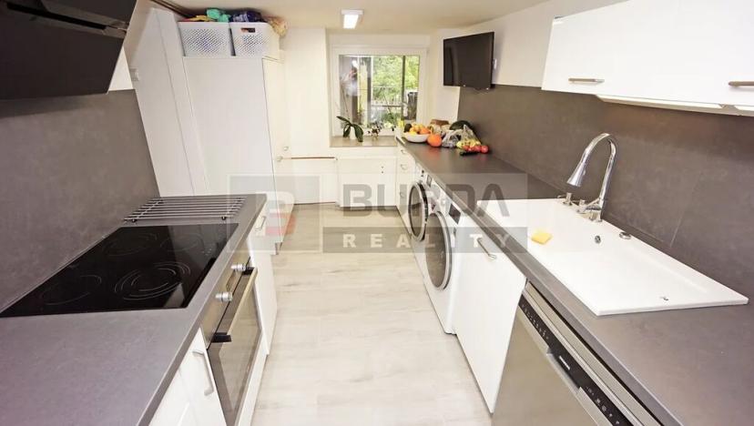 Prodej rodinného domu, Střemy, 240 m2