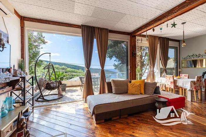 Prodej rodinného domu, Kruče, Černá Hora, 210 m2