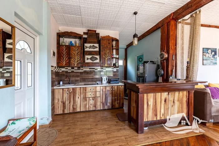 Prodej rodinného domu, Kruče, Černá Hora, 210 m2