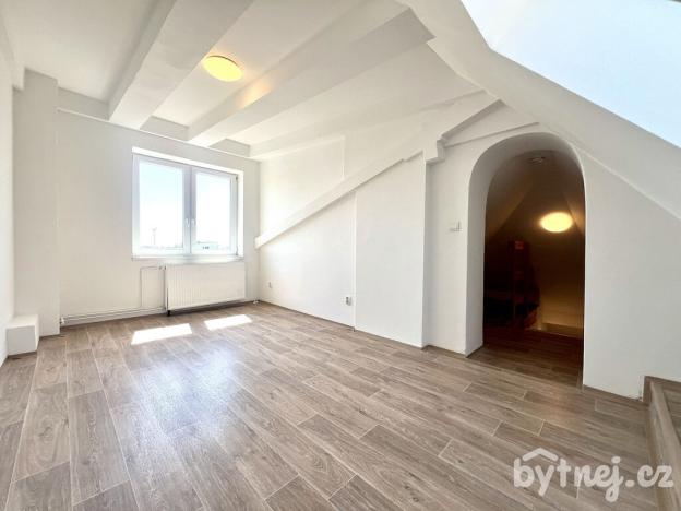 Pronájem bytu 2+1, Olomouc - Hodolany, Rejskova, 66 m2