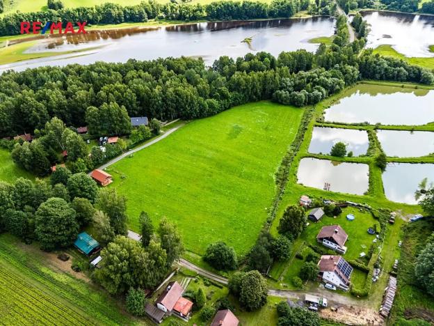 Prodej komerčního pozemku, Nová Pec, 16305 m2