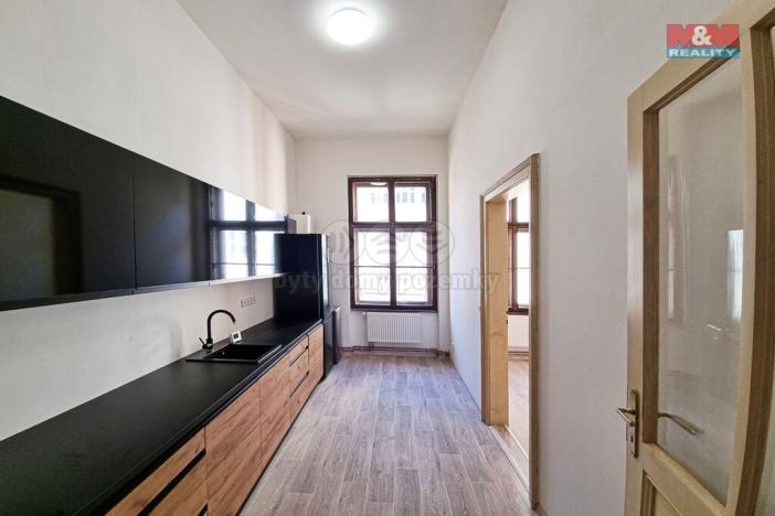 Pronájem bytu 3+1, Karlovy Vary, Západní, 75 m2