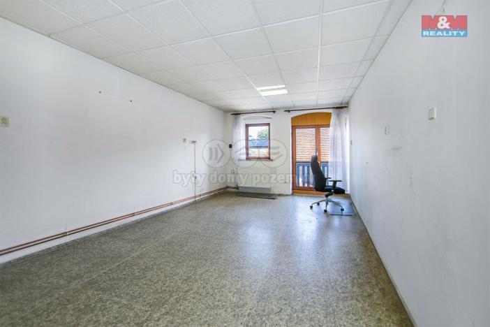 Pronájem výrobních prostor, Přeštice, Veleslavínova, 918 m2