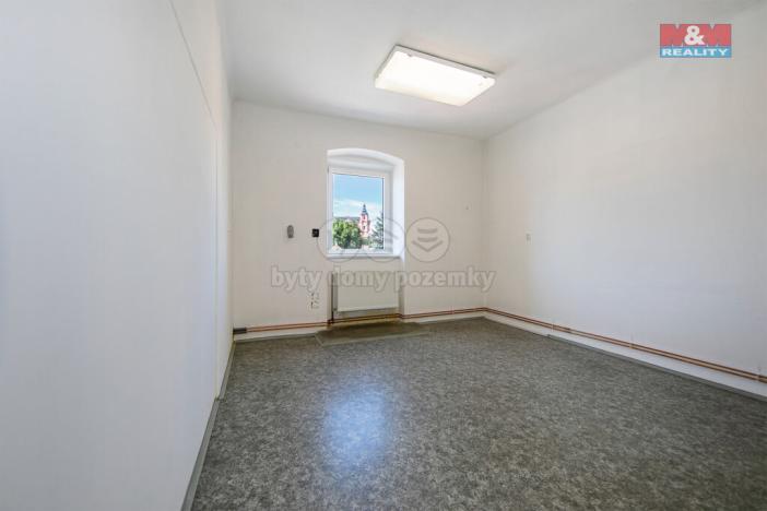 Pronájem výrobních prostor, Přeštice, Veleslavínova, 918 m2